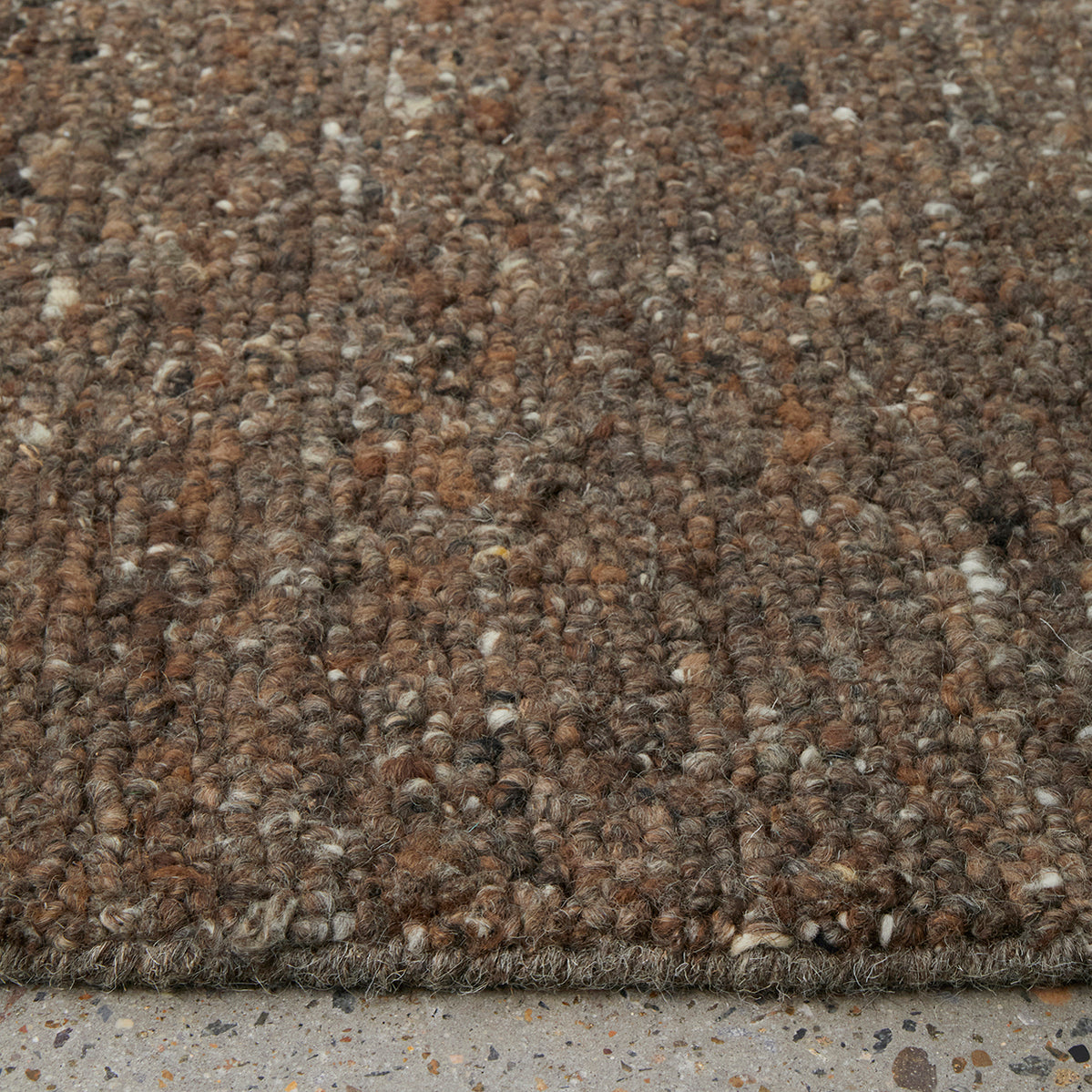 Embrace Brown Rug 400x300cm - Chocolate - image 3