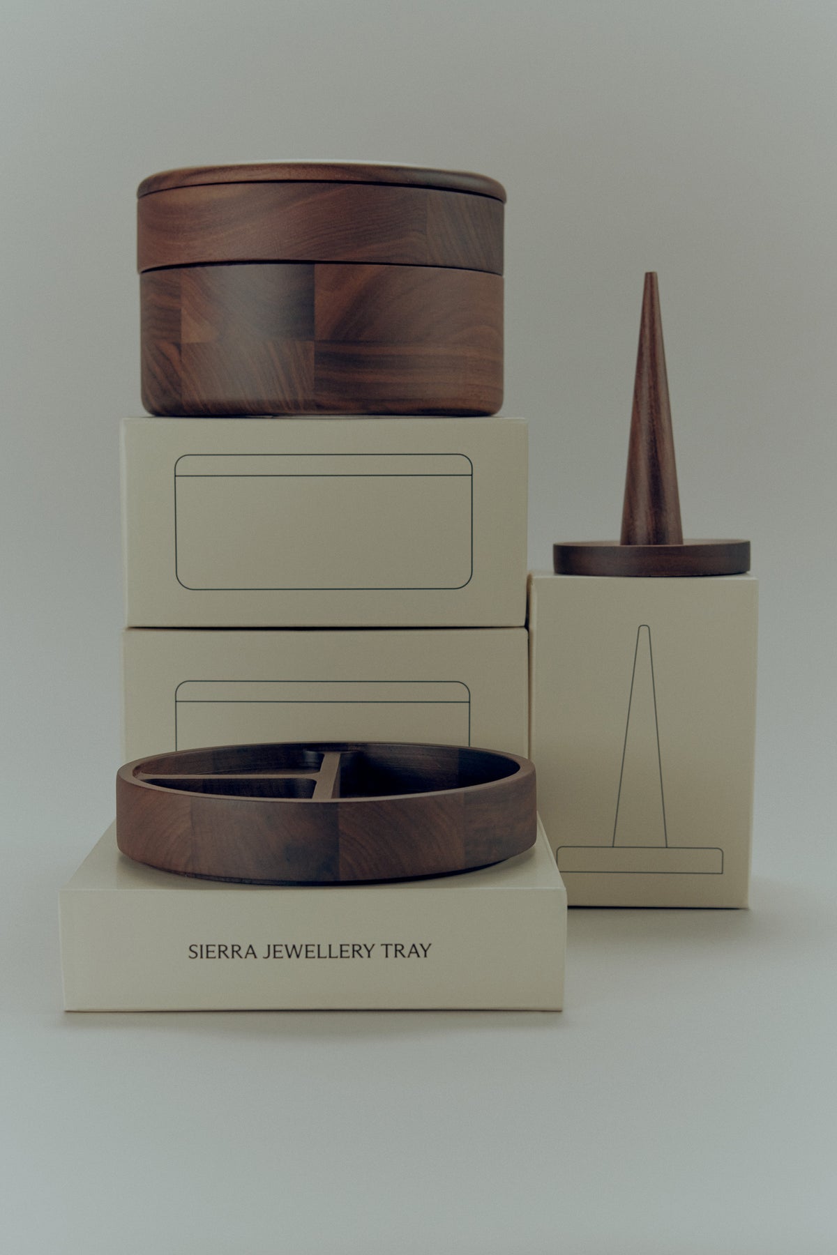 Sierra Ring Stand