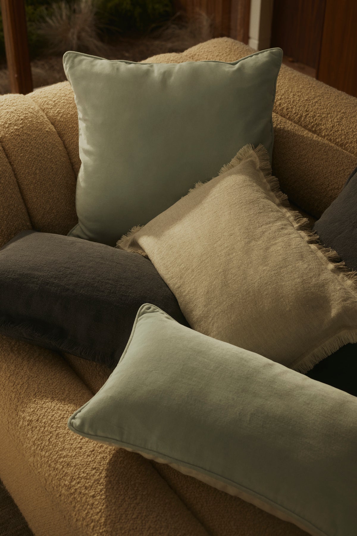 Grove 40X60 Cushion