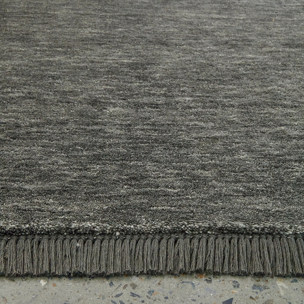 Kinship Seal Grey Rug 400x300cm - Seal - image 4